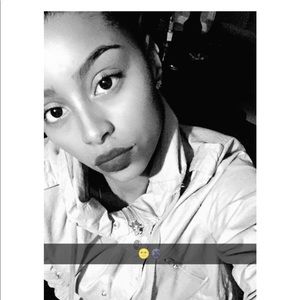 Meet your Posher, Vilena